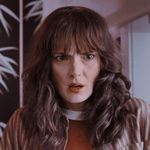 Joyce Byers - @_.joyce._.byers._ - Instagram