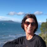 Jo Langley - @hostie_plus - Instagram