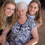 Joan Beckwith - @joan.beckwith - Instagram