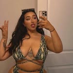 Joan crystal - @alexisekatel - Instagram