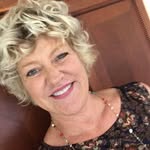 Joanie Collins - @joanellliottc - Instagram