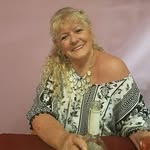 Joanne Hackett - @joannehackett62 - Instagram