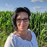 Joanna Lyons - @joanna.lyons.77 - Instagram