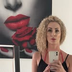 Joanna Straub - @straubj11 - Instagram