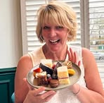 Joanne Dolphin - Facebook