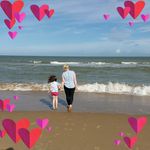 Joan Earley - @joannearley - Instagram