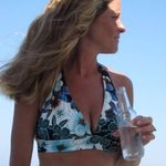 Joanne Hedlund - @outatown69 - Instagram