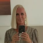 Joanne Hoyle - @hoylejo18 - Instagram