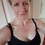 Joanne Monk - @jomonk72 - Instagram