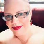 Jocelyn Brewer - @mamasstyle - Instagram