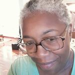 Jocelyn Howe - @reneeandbz - Instagram