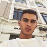 𝓙𝓸𝓱𝓷 𝓜𝓮𝓴𝓲𝓷 - @john_american_boy - Instagram