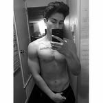 @johneby_ - Instagram