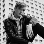 John William Hanson - @johnhandsom - Instagram