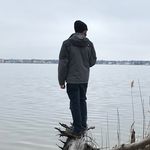 @johnroselli - Instagram