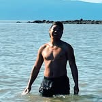 @johnsakarau - Instagram