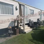 zara crowther - @john.zara.caravan - Instagram