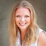 Johnna Hall - @i_buy_colorado_homes - Instagram