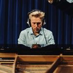 Johnny Yates - TV and Film Composer - @johnnyyates.composer - Instagram
