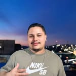 @_johnnyalexsander - Instagram