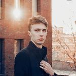 John Savvin - @johnny_berg25 - Instagram