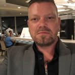 Johnny Molle Moser - Facebook