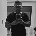 Johnny Olvera - @johnny.olvera.27 - Instagram