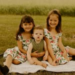 Olinger Twins + Baby Brother - @olingerclan - Instagram
