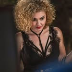 Corinna Harney-Jones - @harneyjones - Instagram