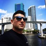 Jon Holler - @jonnibflo - Instagram