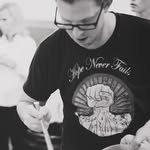 Jon Rennie - @messyjonrennie - Instagram