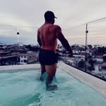 Jonathan Aguas - @jonathan.aguas.9895 - Instagram