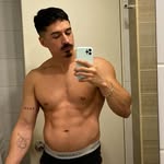 Jonathan Crowe - @karinaalbiker3 - Instagram