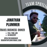 Jonathan Plummer - @bookwithplum - Instagram