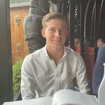 @jonathanschillerr - Instagram