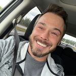 Jonathan Simard - @jonat.sim - Instagram