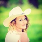Joni Engel - @jonimarie.562 - Instagram