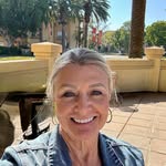 Joni Graves - @jonibgraves - Instagram