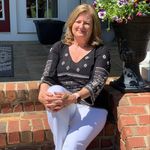 Joni Wallace - @joniwallace25 - Instagram