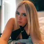 Joanie Smith - @joaniesxoxo - Instagram