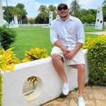 Jonny Castillo - @jonny8413 - Instagram