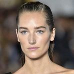 Josephine Le Tutour FanPage - Facebook