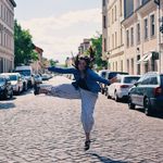 Joy Hook - @itsfreakingjoy - Instagram