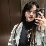 Laras - @joylarasati - Instagram