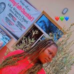 Joyce Bassey - Facebook