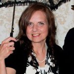 Joyce Ewing - @joycepugs - Instagram
