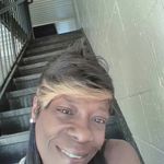 @joyce.glaze.75 - Instagram