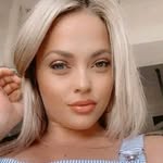 Kate England - @joycerealbabe - Instagram