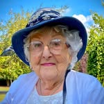 Joyce Stocks - @stocksjoyce - Instagram