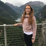 Jule Schmidt - @reisejule8 - Instagram